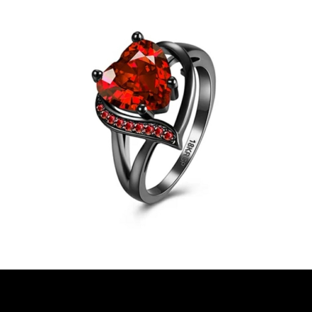 Womens ring size. 8 only